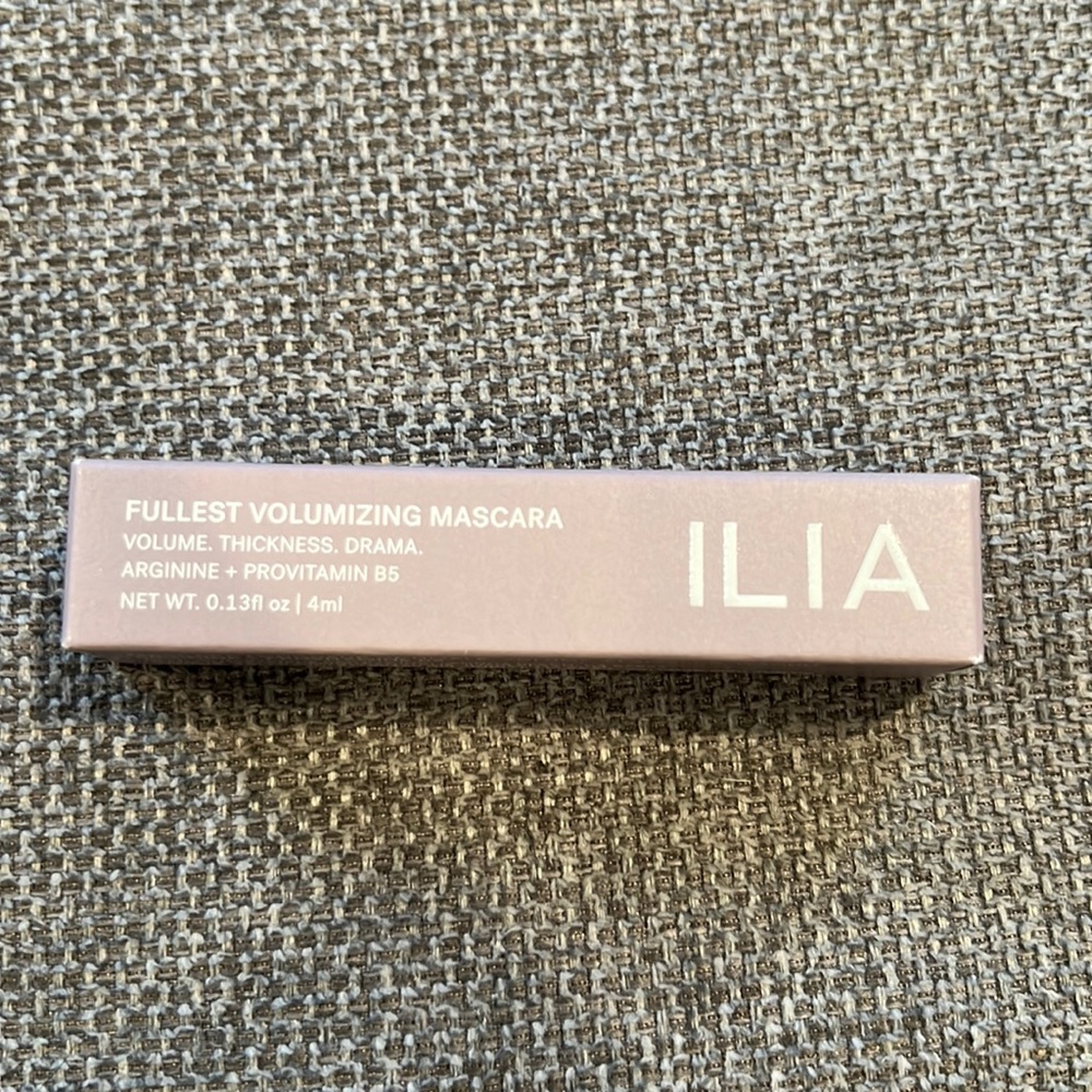 Brand new in box mini size Ilia Fullest Volumizing Mascara
